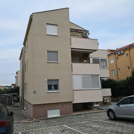 Adria Apartman *